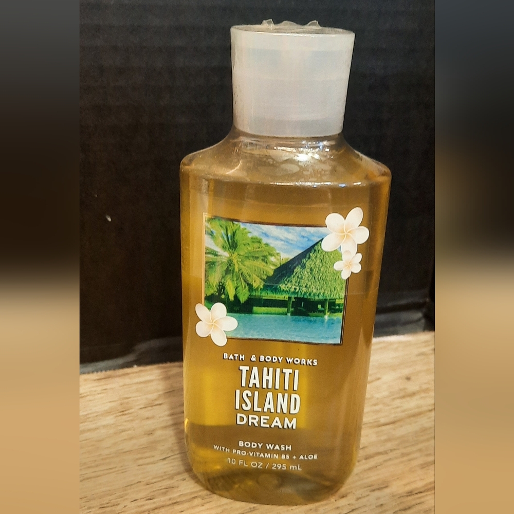 "TAHITI ISLAND DREAM"